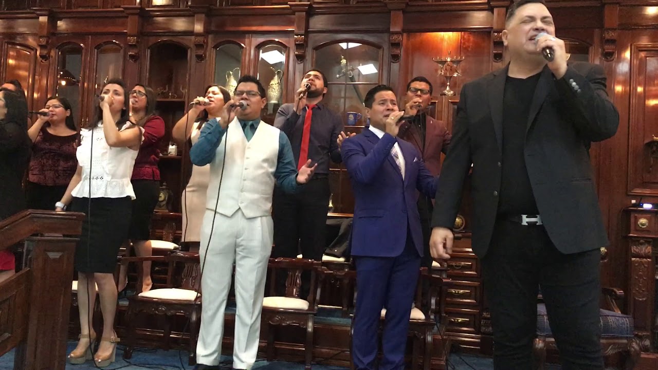 Decidido Luis Santiago Iglesia Puerta del Cielo