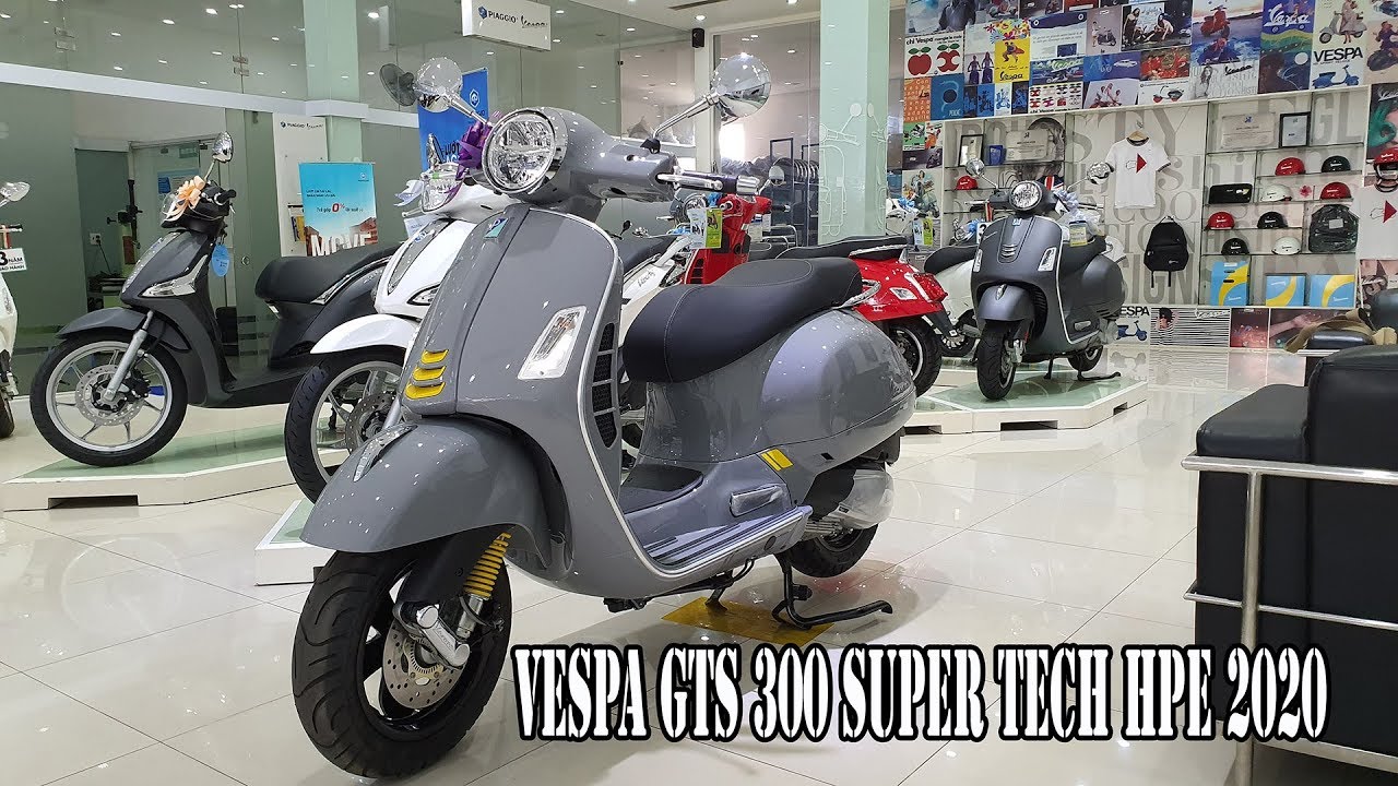 Piaggio Vespa GTS 300 Super Tech HPE 2020 Gray color
