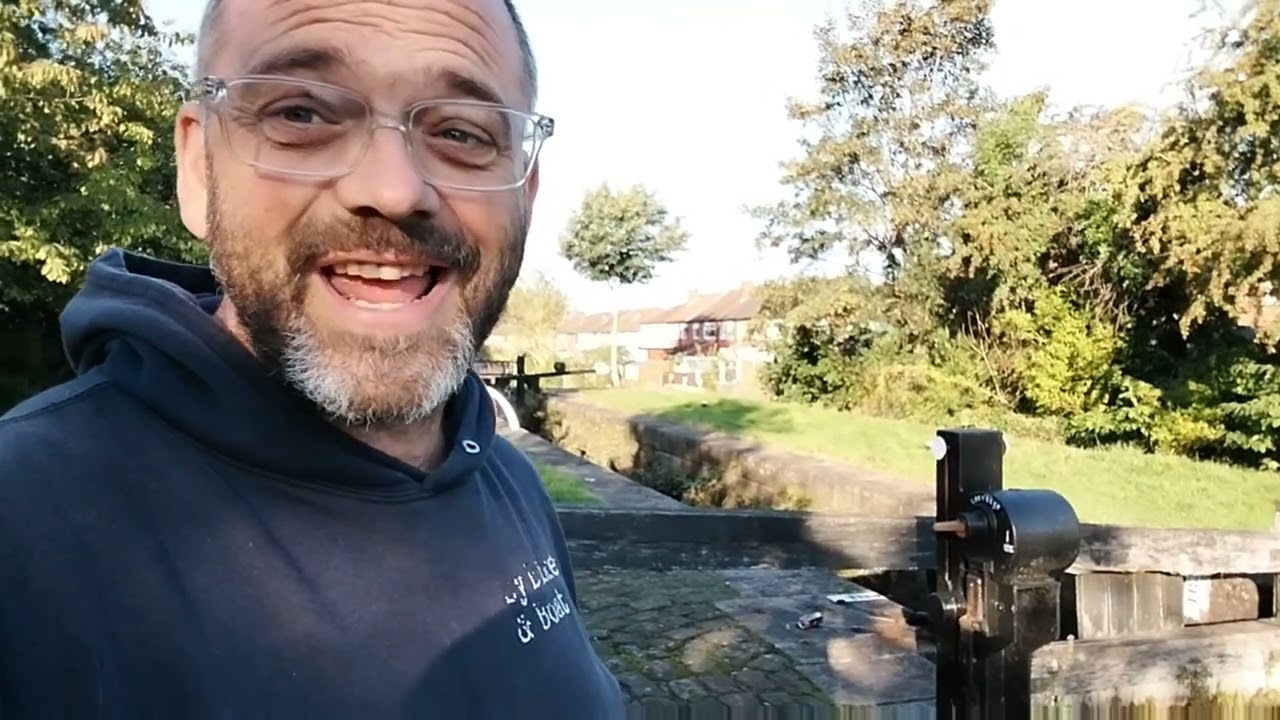Portland Basin in Ashton-under-Lyne to Manchester via the Ashton Canal on Narrowboat Bluebell