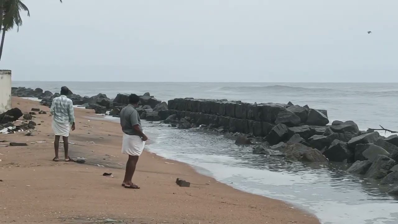 കടലാക്രമണം. പൊന്നാനി 