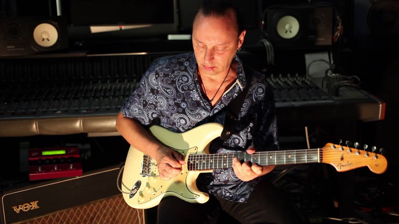 Martin Cilia - Night Star - Hall & Collins demo