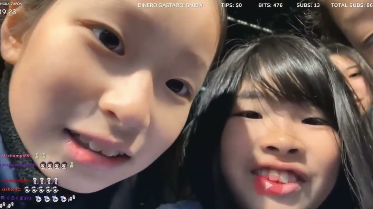 ARU YUZU Y LA FAMILIA JAPOPERUANA en LA PISTA DE HIELO 😻😱