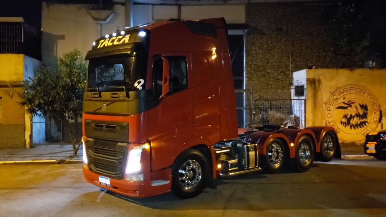 FH 460 com quarto eixo direcional elétrico!
