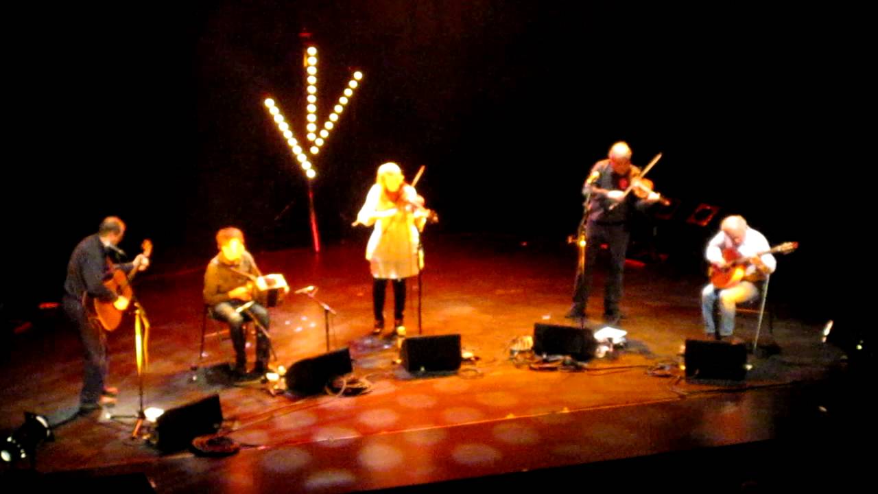 Altan 2012-05-15 Lyon 04 The New Rigged Ship / 05 Mo Ghaoil / 06a The Lancers Jig (start only) 12.47