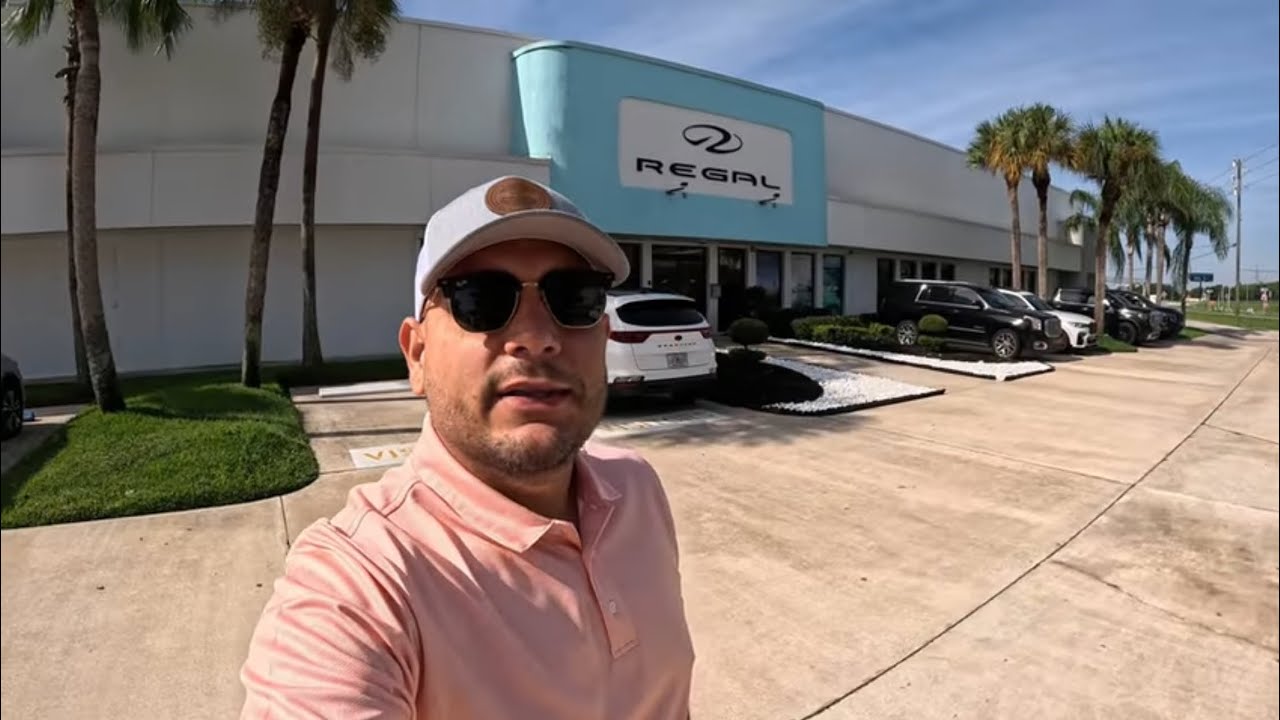 Regal Boat Factory Tour *En Español* - Encontramos Nuestro Bote Regal 38XO - MIN•LOS 