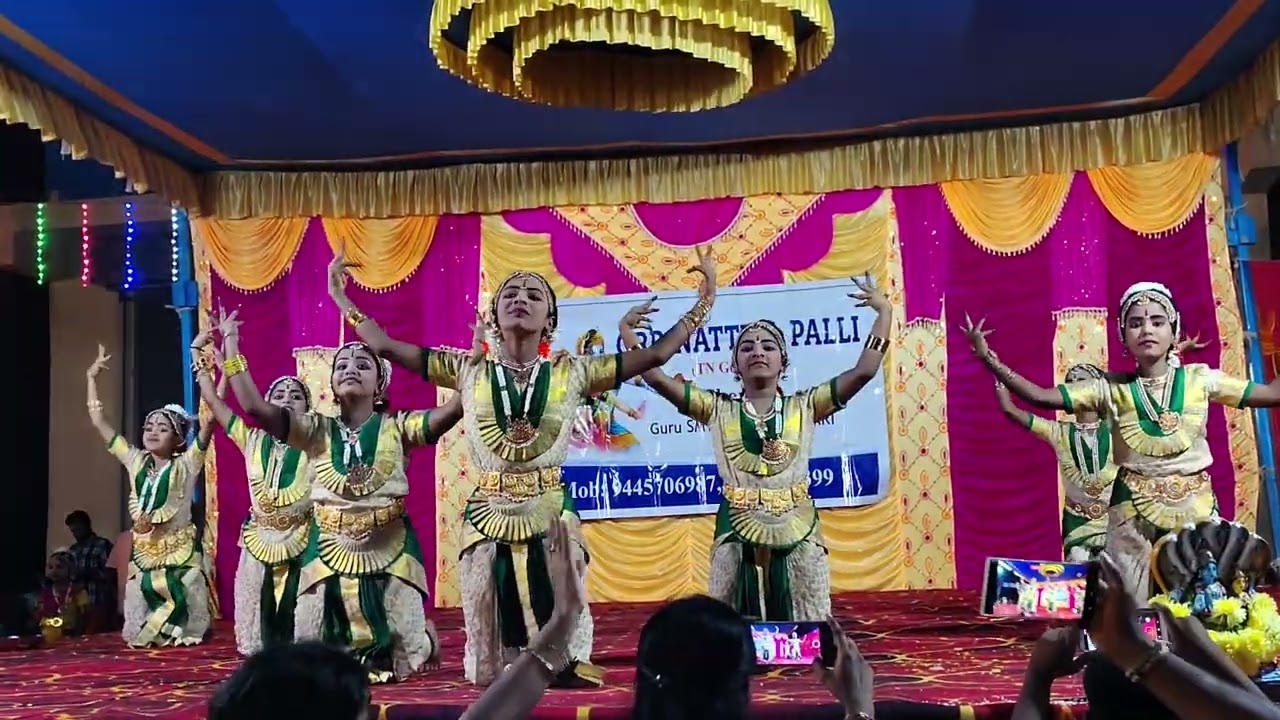 Lord Murugan Thunai Power pack performance by Rajana and friends