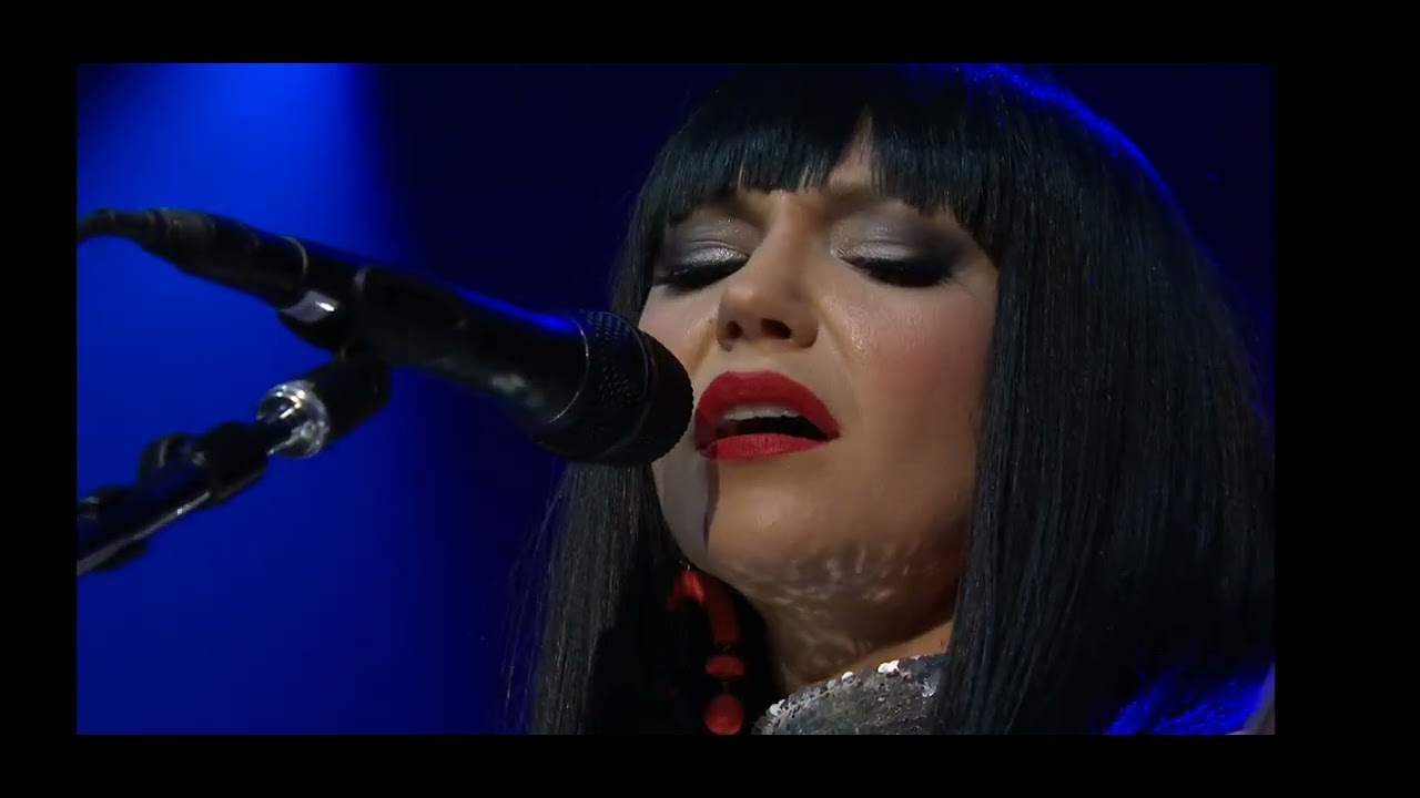 Khruangbin First Class Live ACL Mordechai
