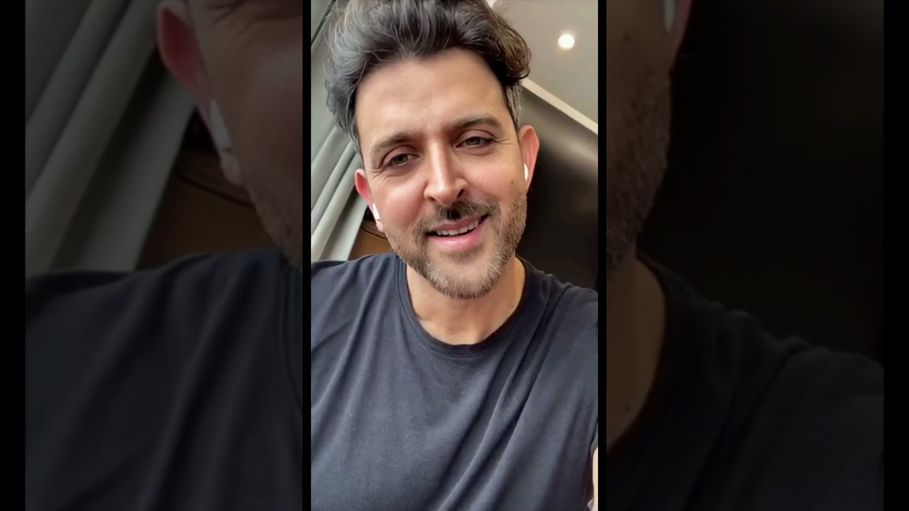 #hrithikroshan most handsome hunk #kumarsanu amazing voice chand sitare bhoo #whatsappstatus#shorts#