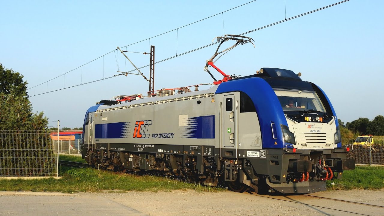 Lokomotywa Newag Griffin200 EU200-007 PKP Intercity wjeżdża na Tor Doświadczalny. +RP1