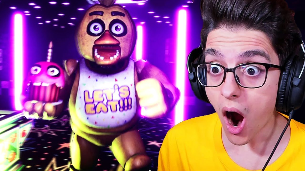 QUESTI ANIMATRONICS DI FNAF MI INSEGUONO PER TUTTA LA PIZZERIA!!