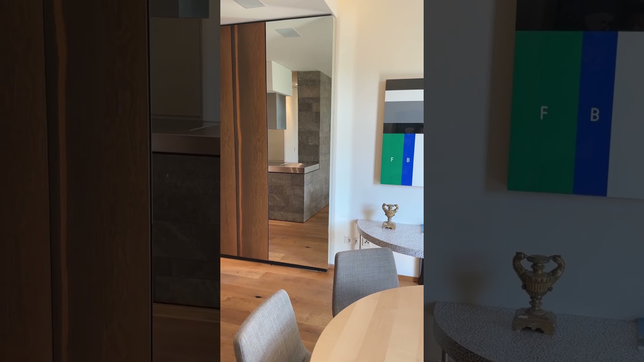 Suite.030 - Roomtour Henselmann Tower Friedrichshain