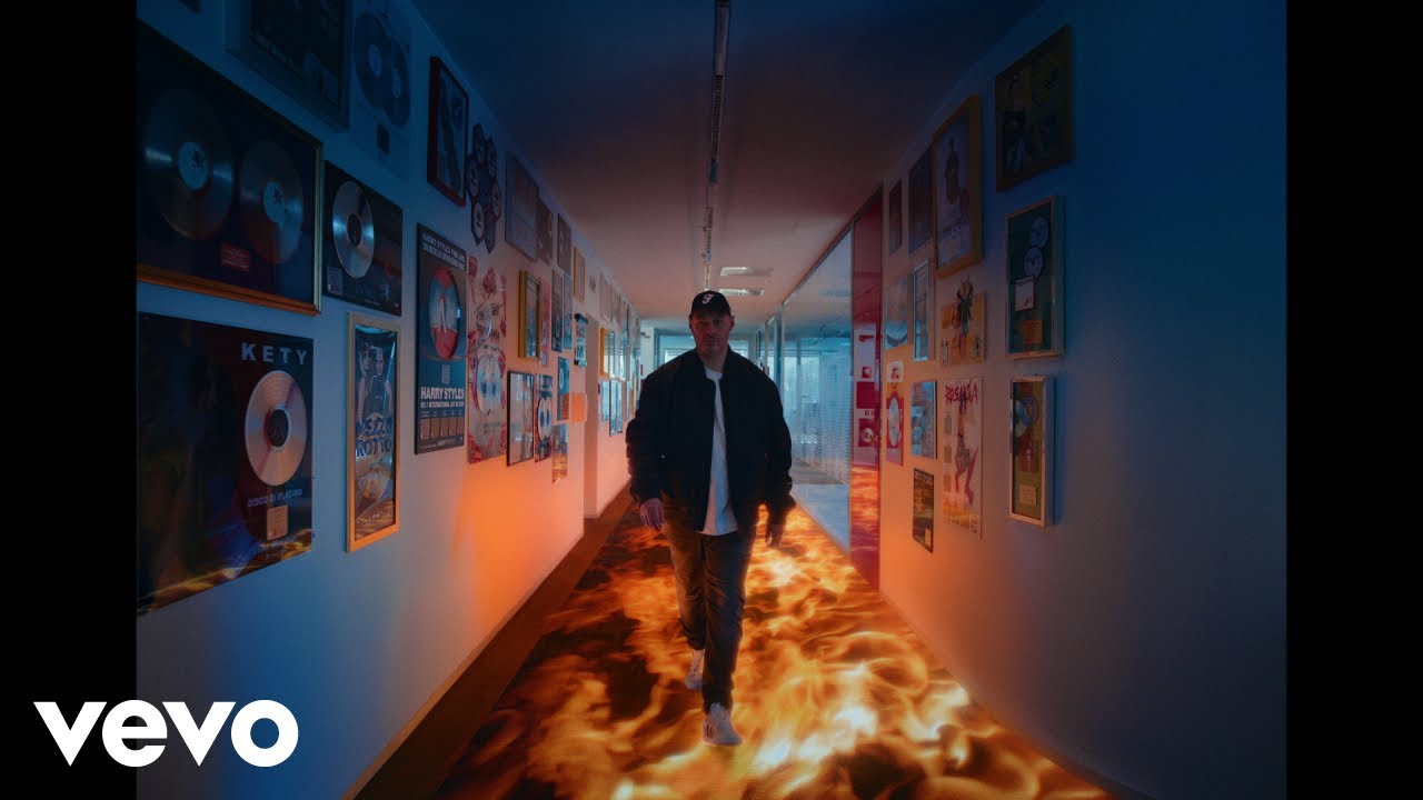Fabri Fibra, Joan Thiele - Milano Baby (Official Visual Video)