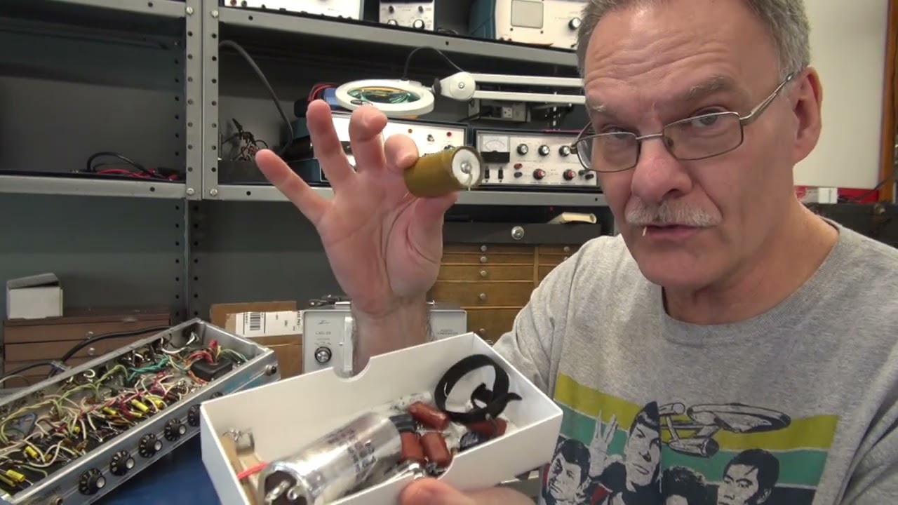 Tube Amp Theater Silver face Fender Princeton 6V6 guitar amplifier restoration, remove and replace