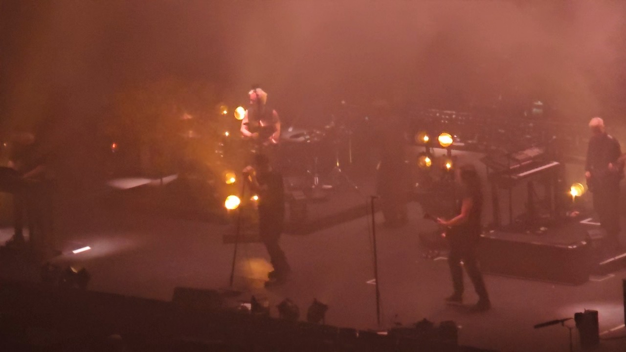 Nine Inch Nails - I'm Afraid of Americans (Bowie) Josh Freese Soloing - Prudential Center NJ 2/14/26