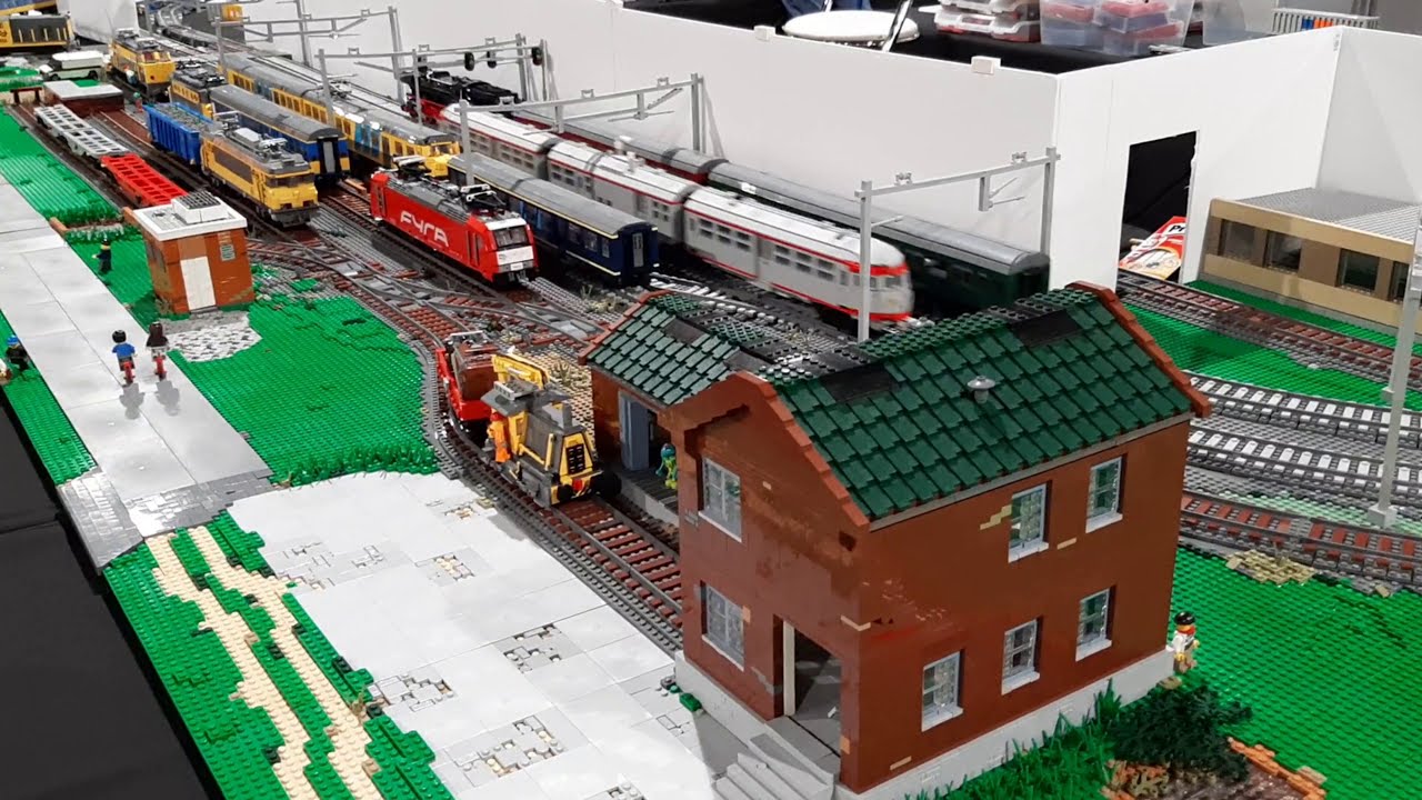 LegoWorld 2019 LLMTC train layout. (part 1)