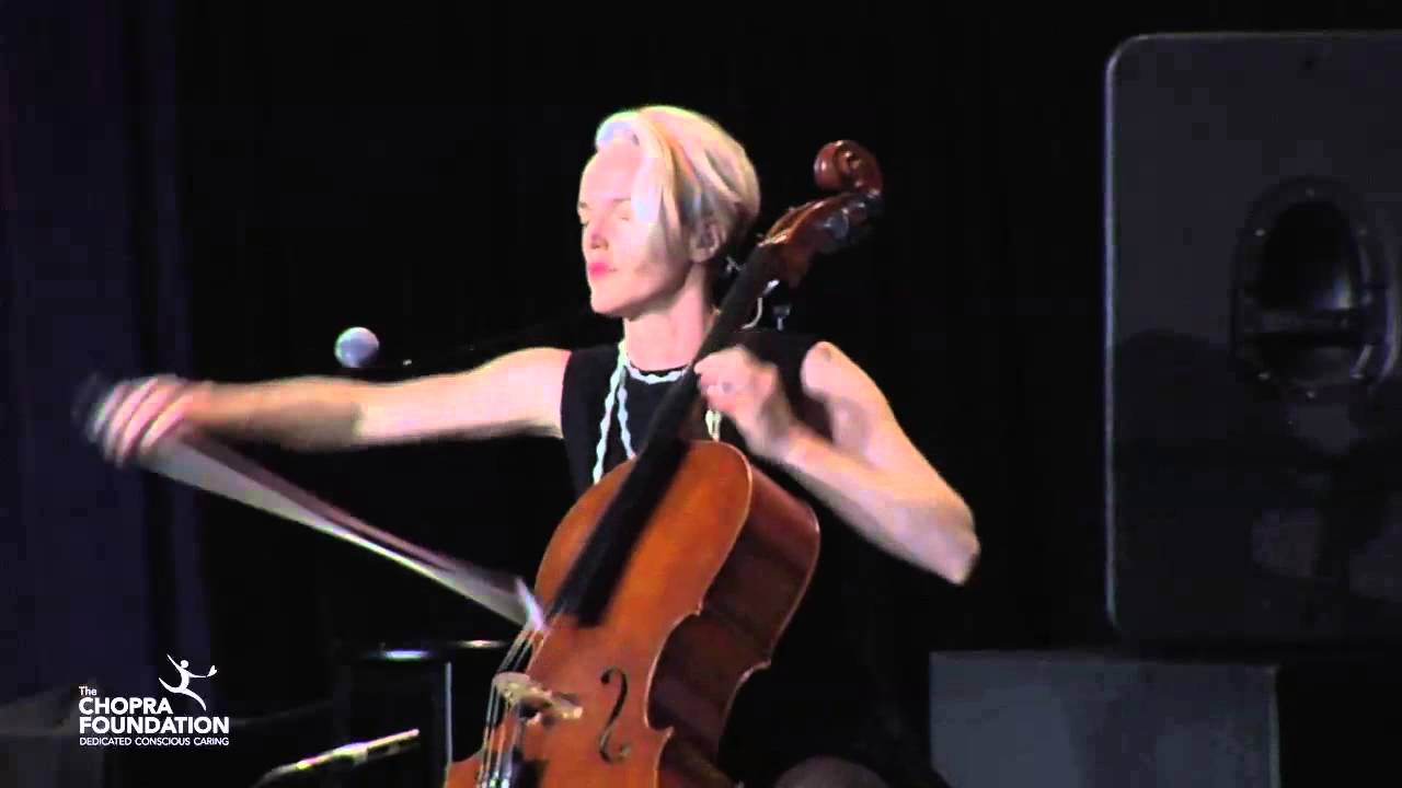 Zoë Keating - Creating a universe through evocative music
