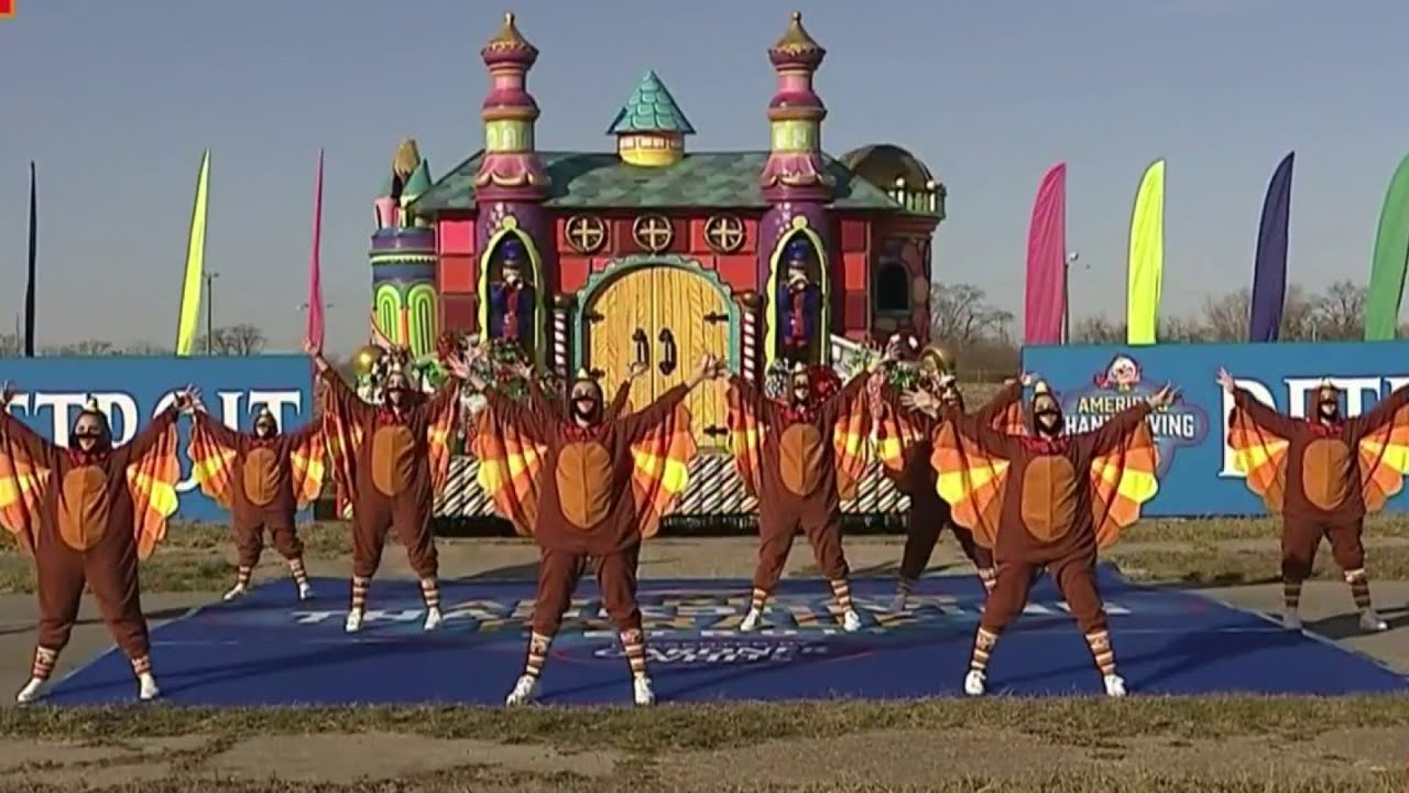 Tina Marie School of Dance turkeys perform at 2020 America's Thanksgiving Parade