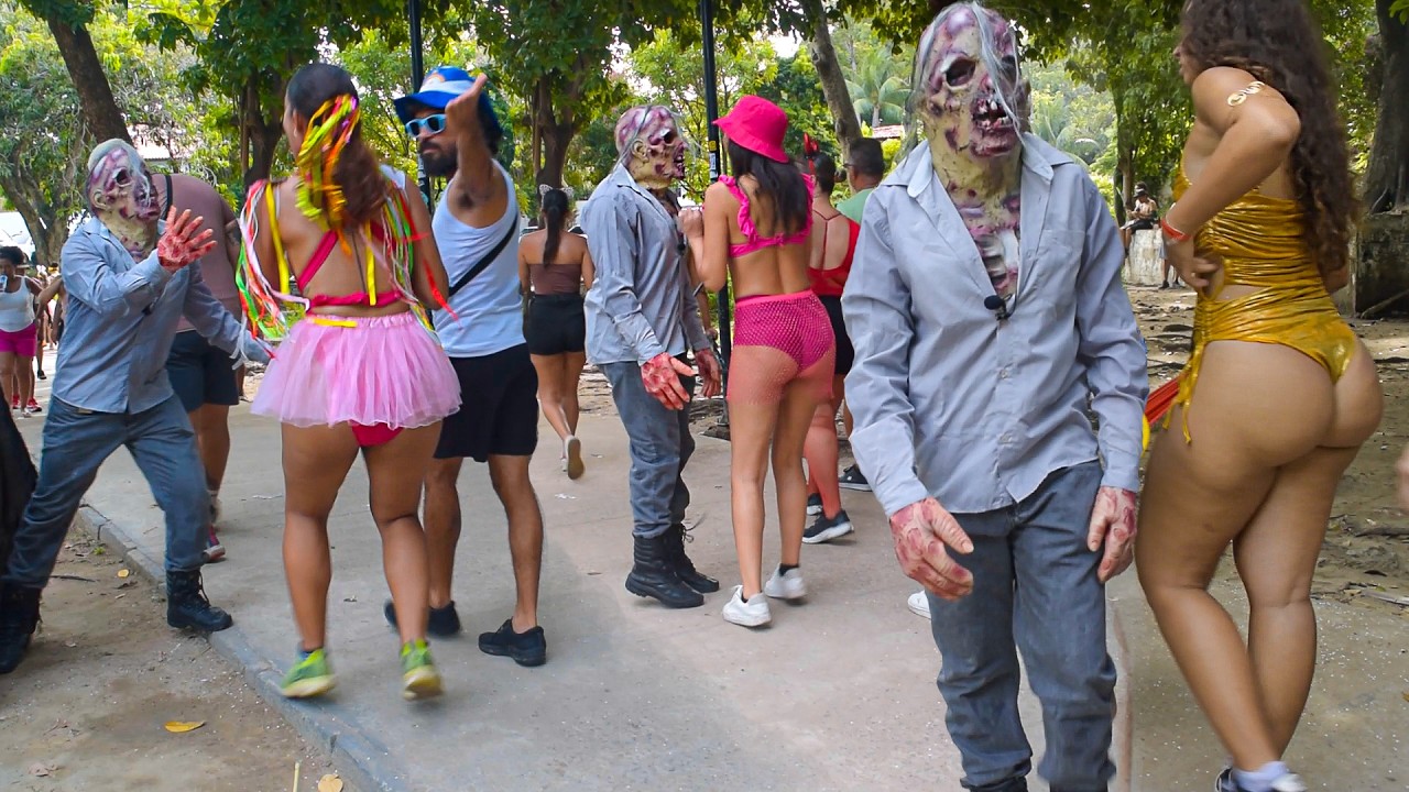 PEGADINHA DO ZUMBI - Assustando Pessoas - Zumbi Prank