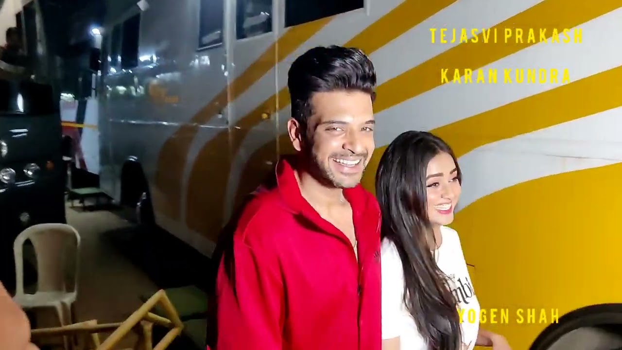 Karan Kundra  came on the  sets of Nagin ❤️ to watch Nagin preview .  Tejassvi Prakash. @yogenshah9966