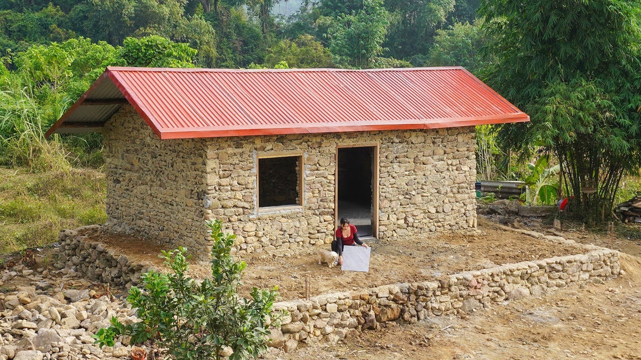 The Girl Leaves The City to the Village: Build Stone House to Withstand Storms - Tile Floor