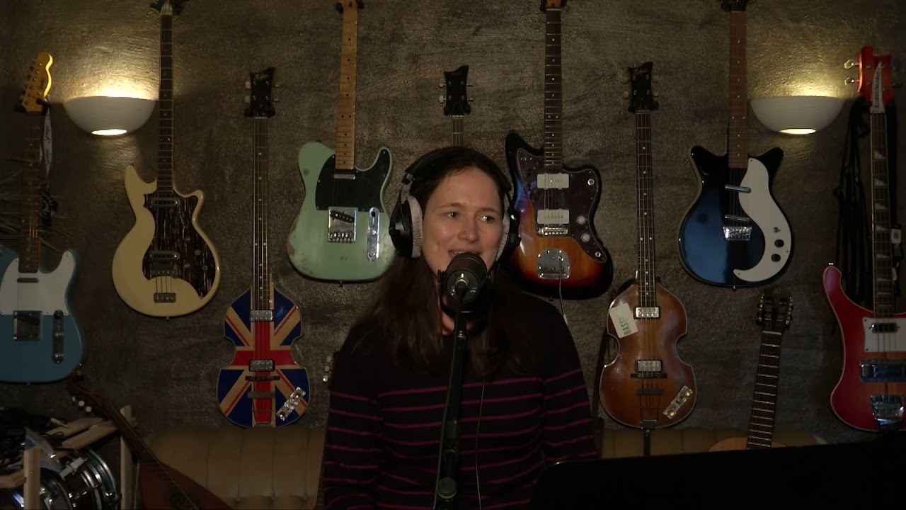 Hiljaisuus (Irina Saari/Samu Haber) Cover - Birgit Kraft