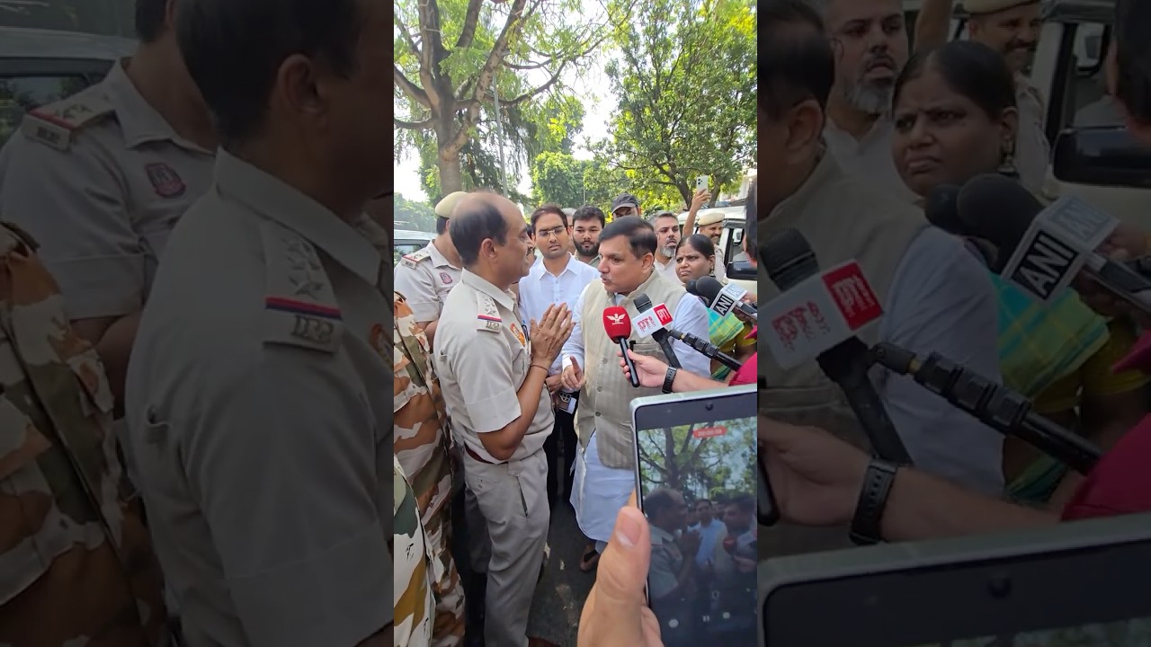 संसद जाने से Sanjay Singh को रोका रही Modi की Police! 😡☝🏻 #sanjaysingh #gyaneshkumar