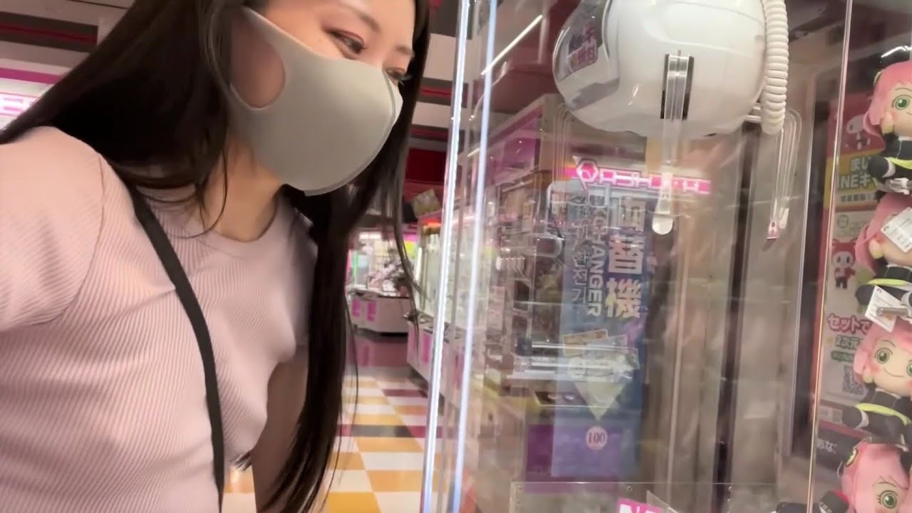 【ノーブラ散歩】ゲームセンターまでお散歩／JKブランド凛