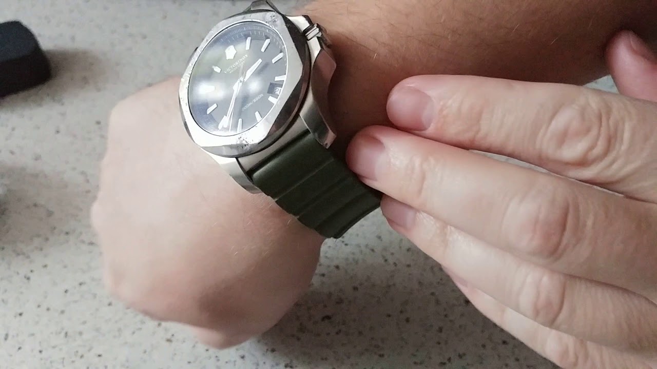 Часы Victorinox Swiss Army - INOX - Сапфирово-стальной 