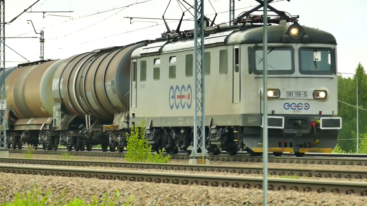 E181 116 ECCO z pełnymi beczkami. STOP and GO.