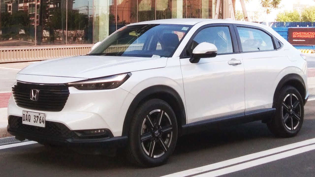 2024 Honda HR-V S - The Best Base Model Crossover! | CAR REVIEW #323