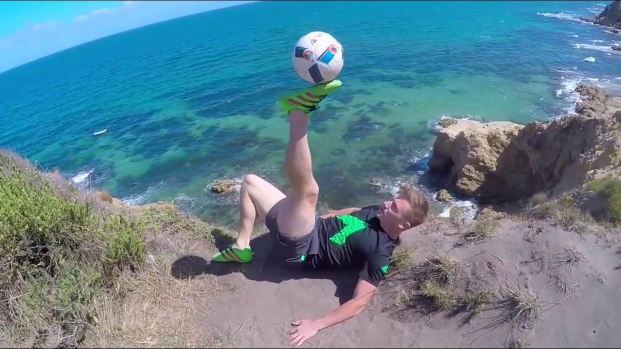 Andrew Henderson compilation -  Freestyle Football