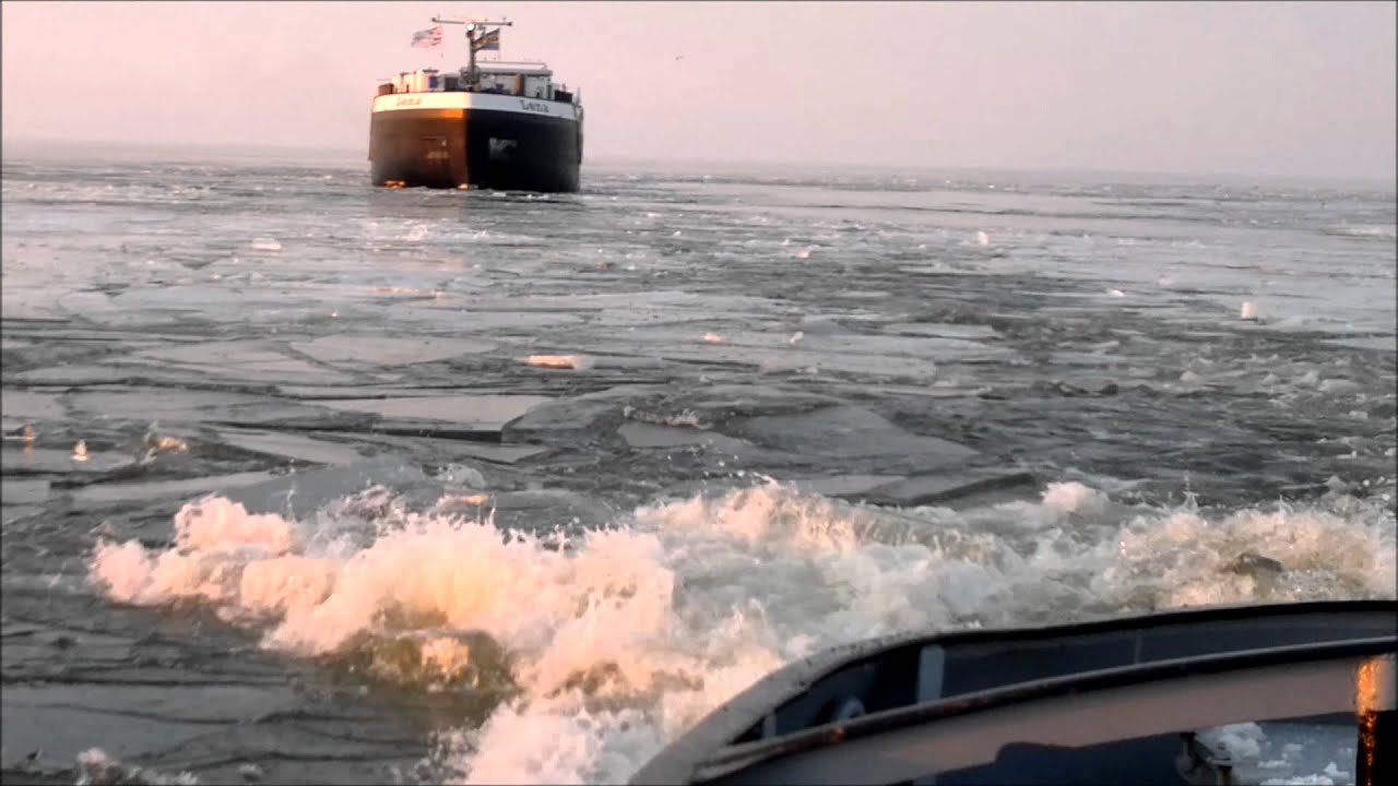 ijsbreker red vrachtschip.wmv