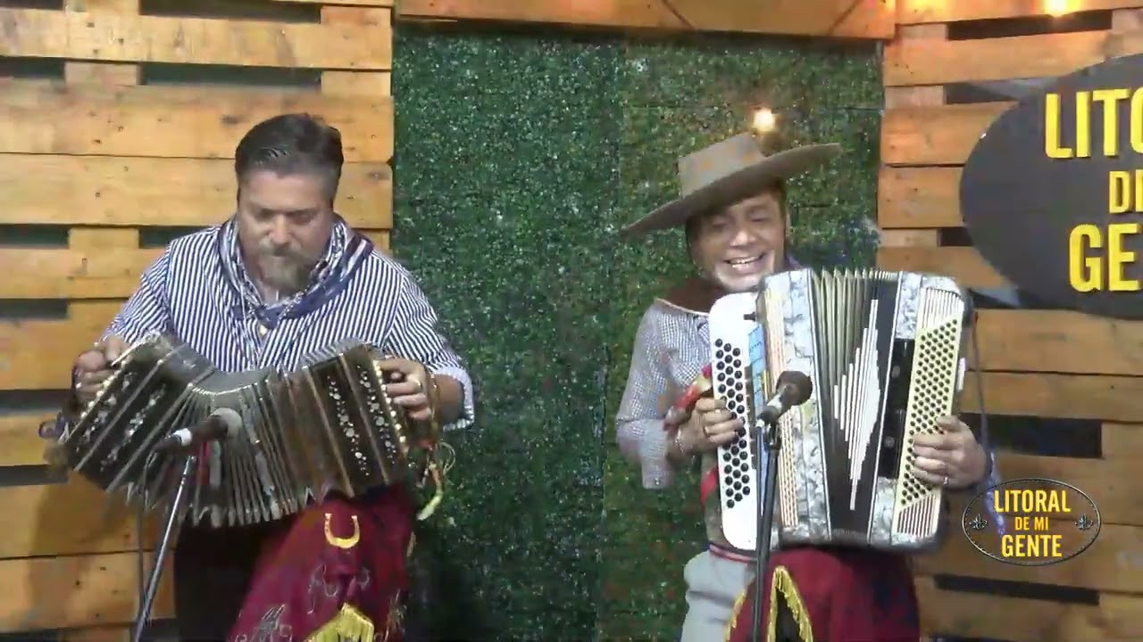 BLAS MARTINEZ RIERA GRUPO EN LITORAL DE MI GENTE