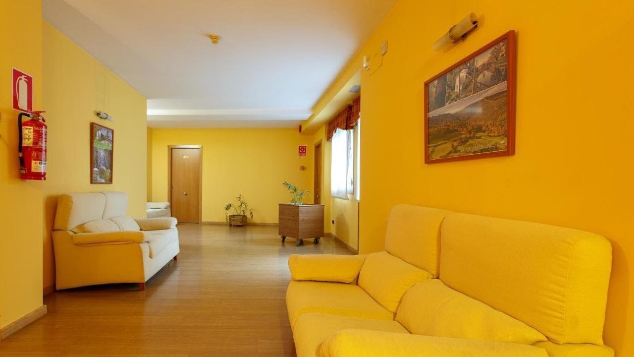 Hotel Restaurante Ponti&ntilde;as, Lal&iacute;n, Spain