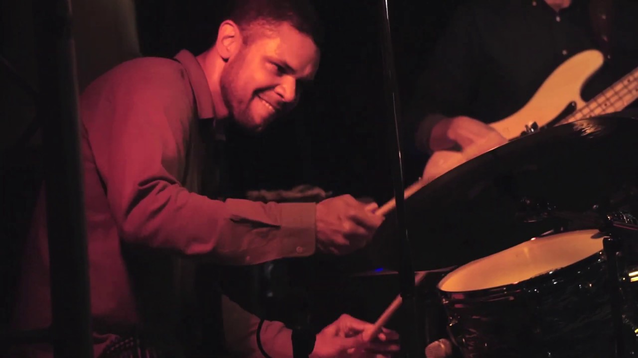 Myele Manzanza - 'Big Deal' - Live