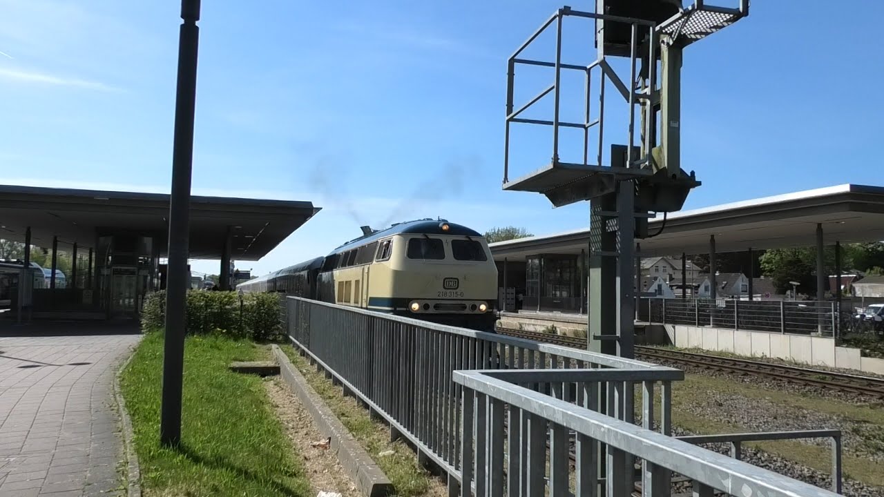 Br 218 in Ozeanblau Beige nach Westerland (4k Video)