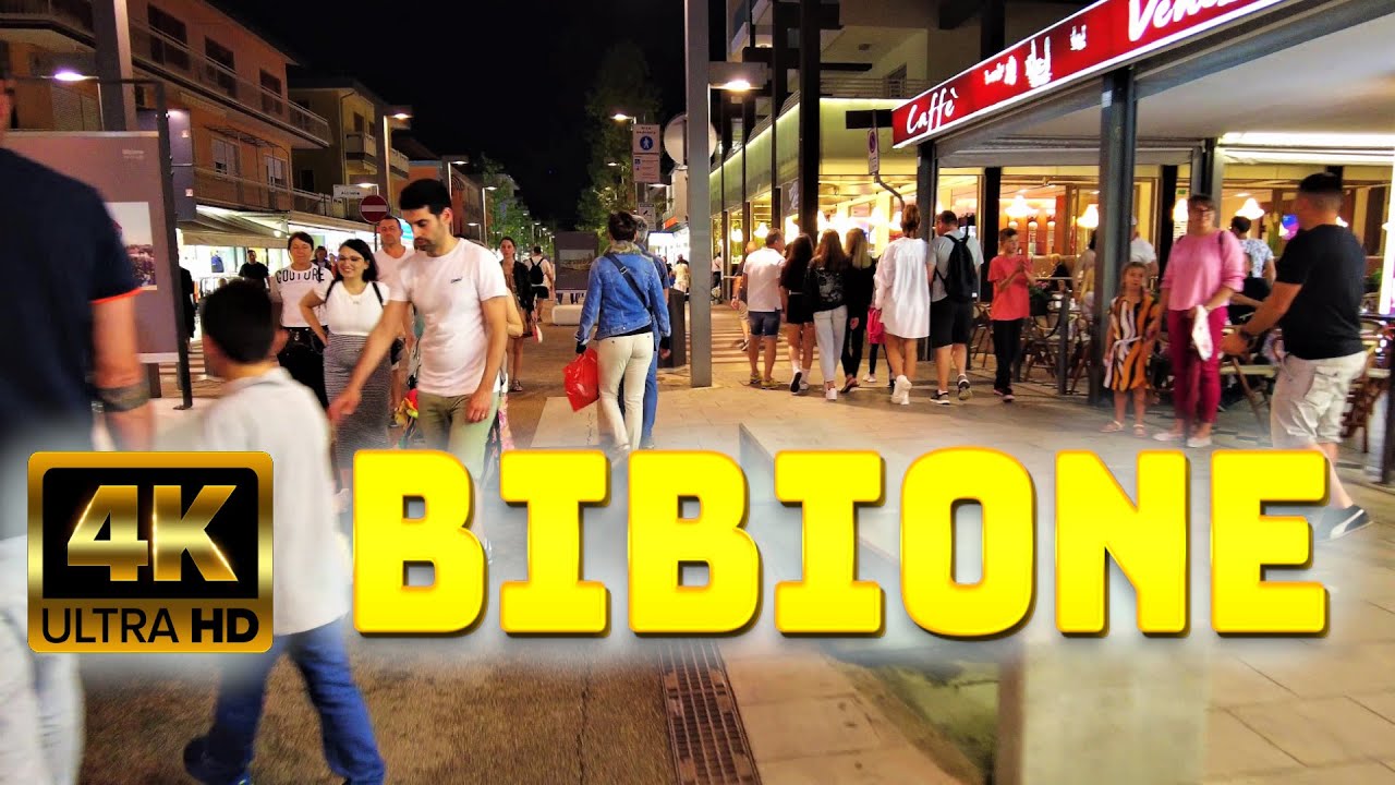 Bibione Zentrum Italien. Walking Tour. Shopping Street and Restaurants. Urlaub in Bibione 2022.