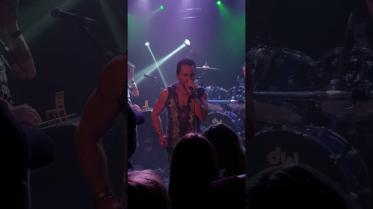 Naughty Chair live