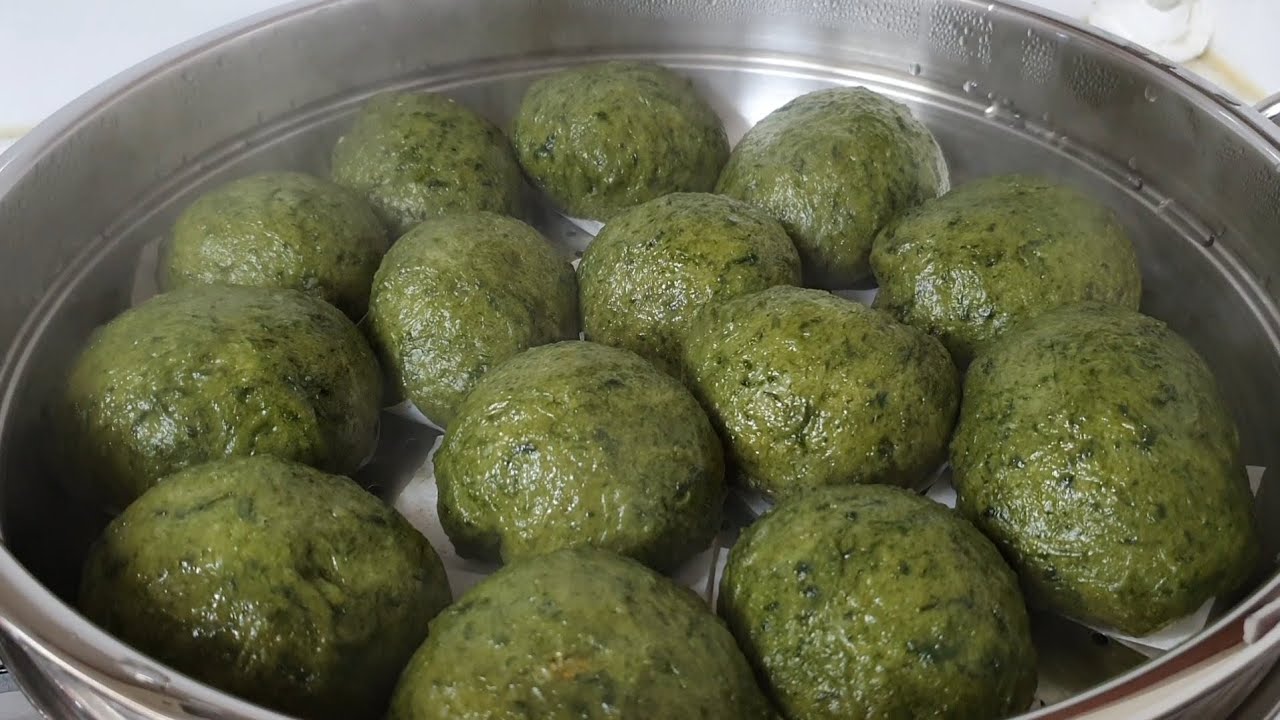 [쑥찐빵] 쑥내음 향이진한 쫀득한 건강식 모양은 좀 쑥스럽지만 맛은 최고예요