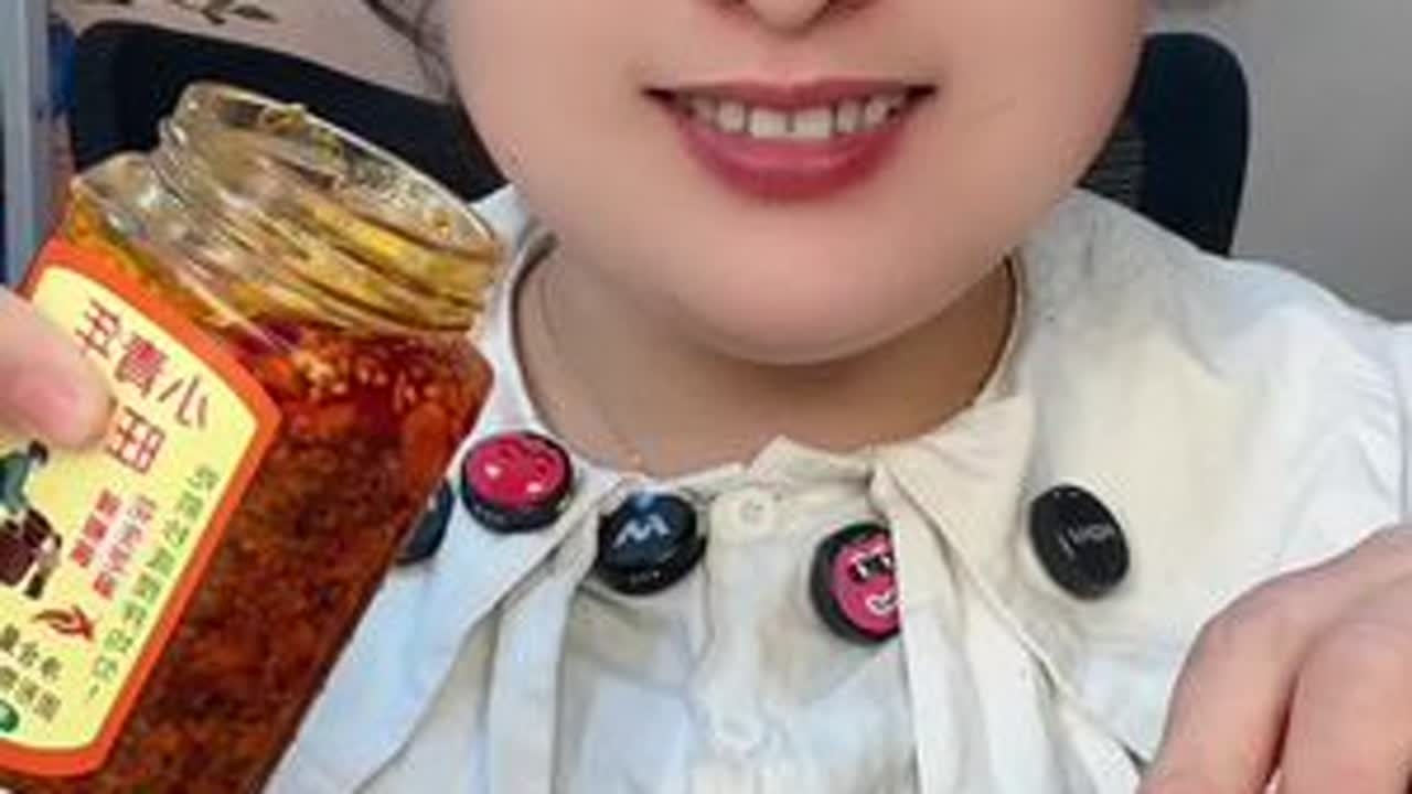 姐妹们新年快乐，2026年顺风顺水顺财神#吃货的世界唯有美食不可辜负 #声控解压 #鱼籽酱多多 #来过来尝尝这个