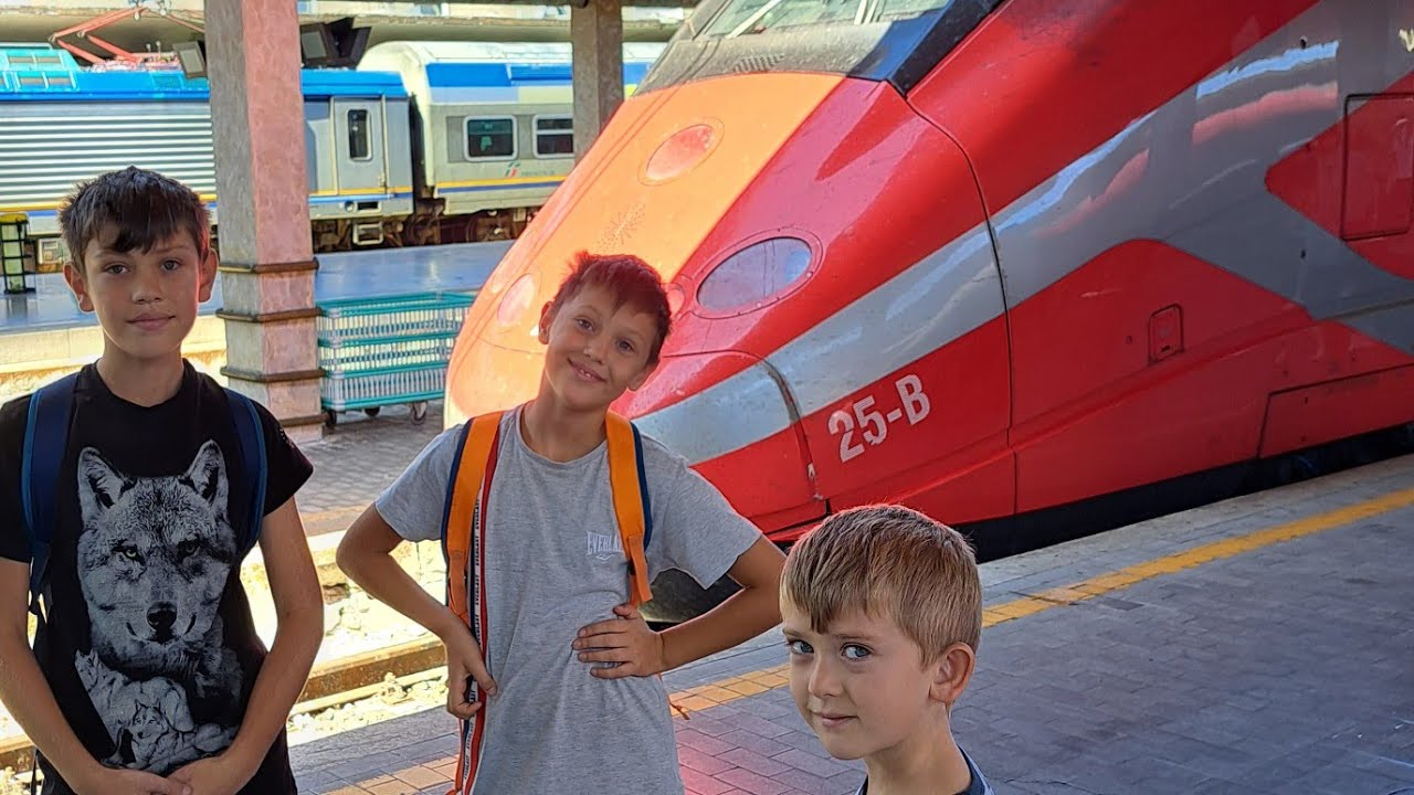 Viaggio in Area Meeting sul frecciarossa etr500 da Firenze SMN a Roma Termini con i miei fratelli 🚄