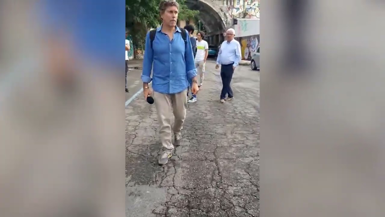 Milano, sgomberato il Leoncavallo: finisce l'occupazione del centro sociale più famoso d'Italia