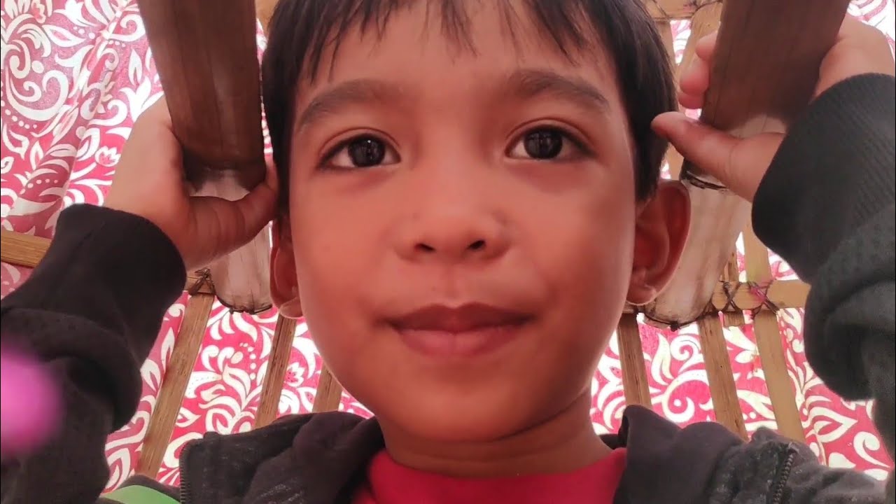 abinaya masuk ondel ondel kecil di BKT