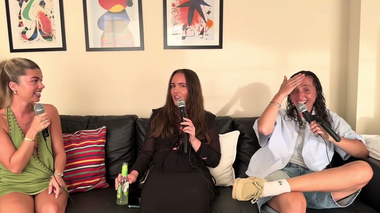 Episode 24 - Palma Chaos: Periods, Stoosh Vibes & Brits Abroad 