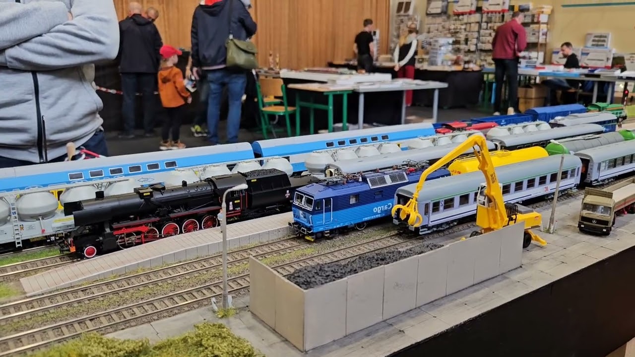 ST44-1240 PKP CARGO z wagonami UACS 408S CEMET epoka VI