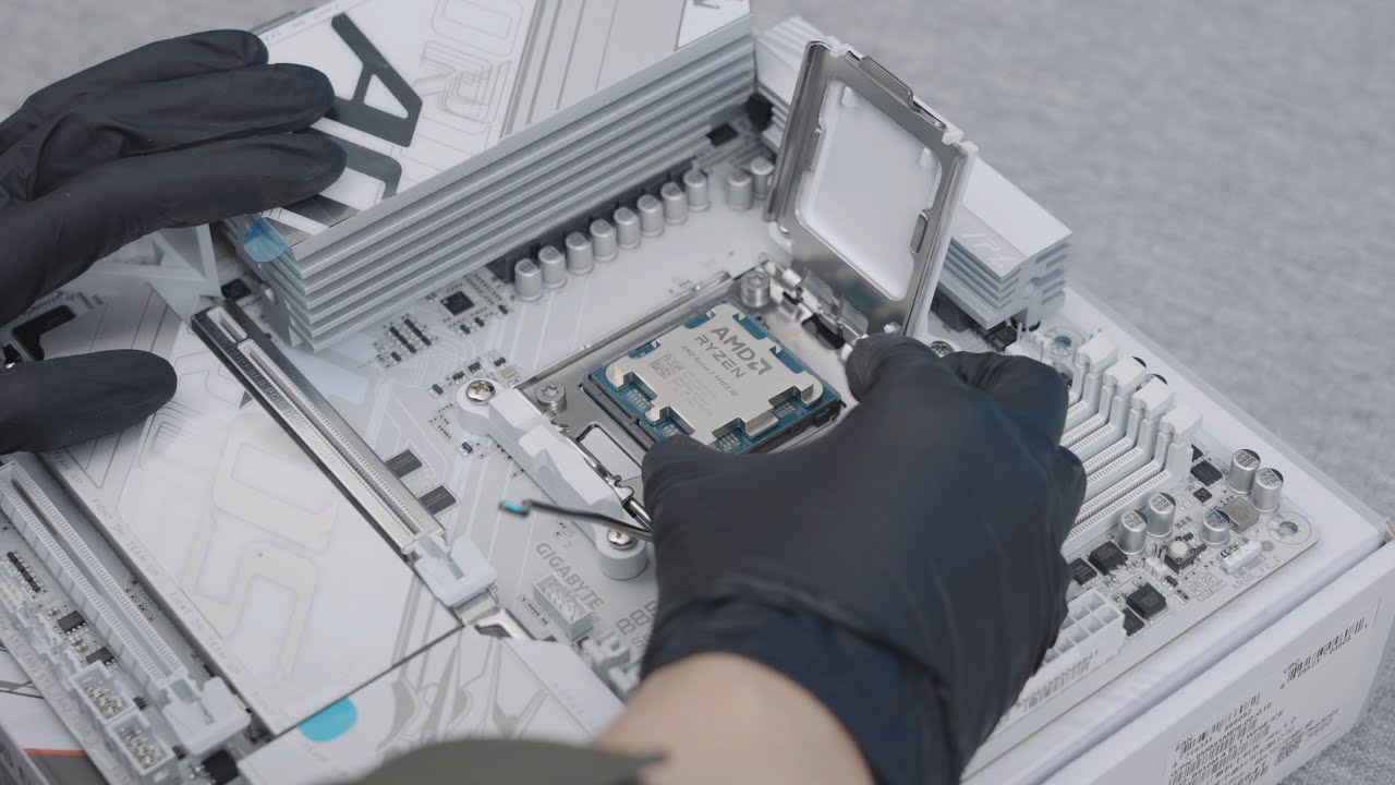 WHITE PHOENIX BUILD - 9800X3D & 7900XTX