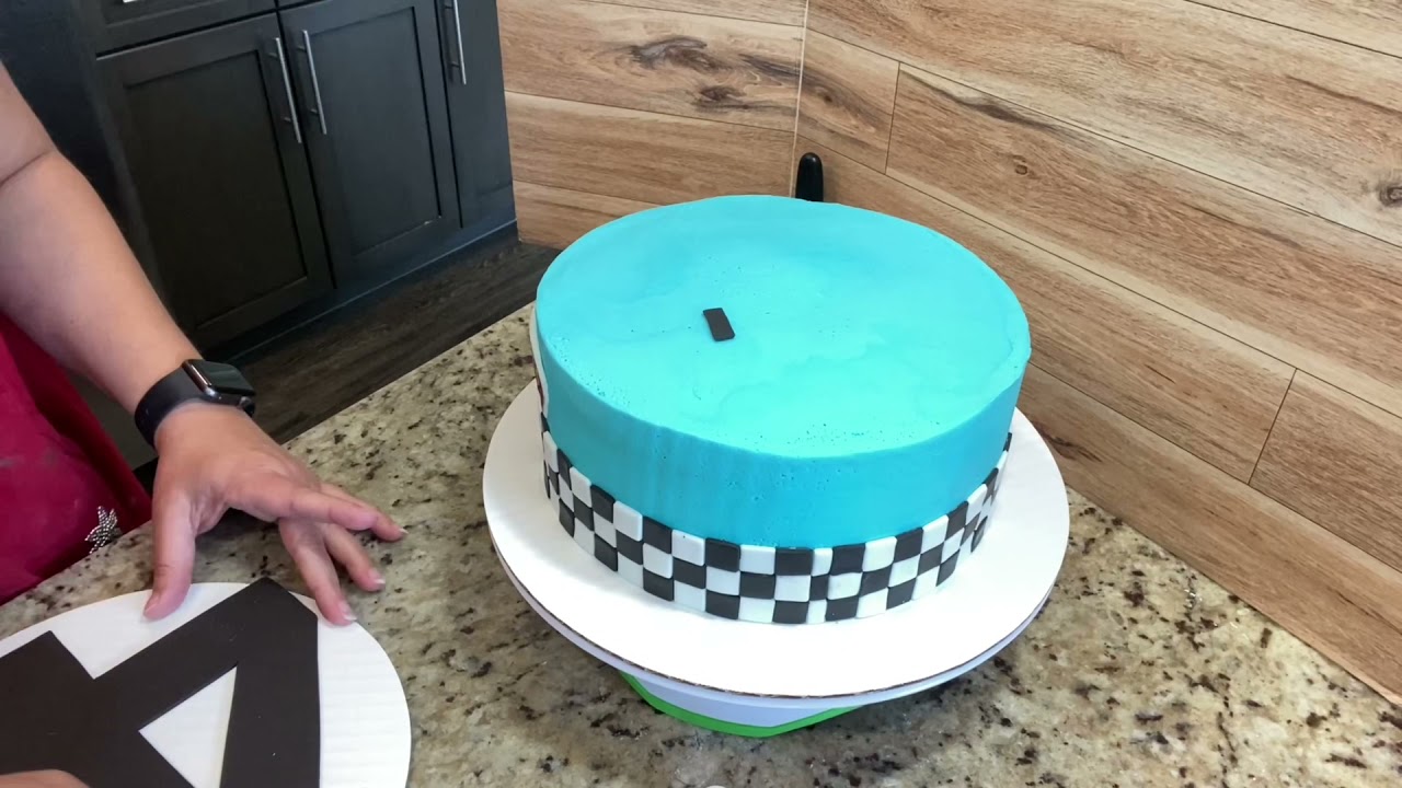 Decorating a Hot Wheels Cake