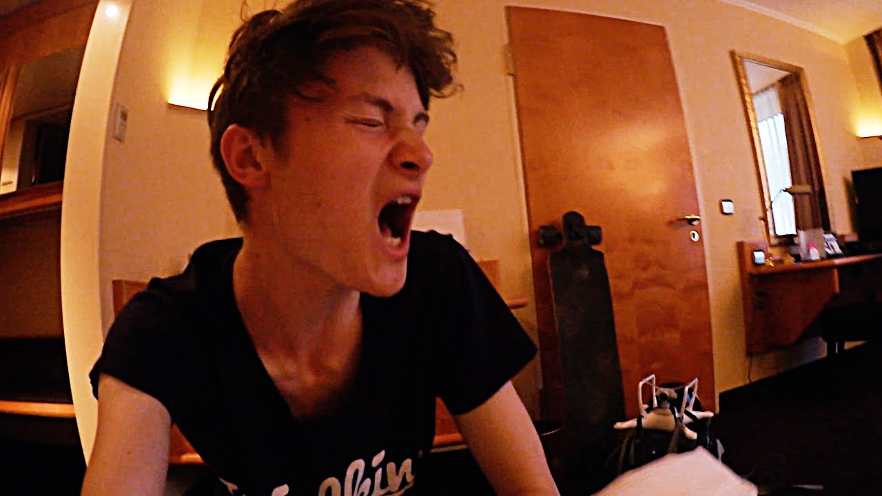 ES TUT SO WEH! | MiniTour Tag 4 | Dner