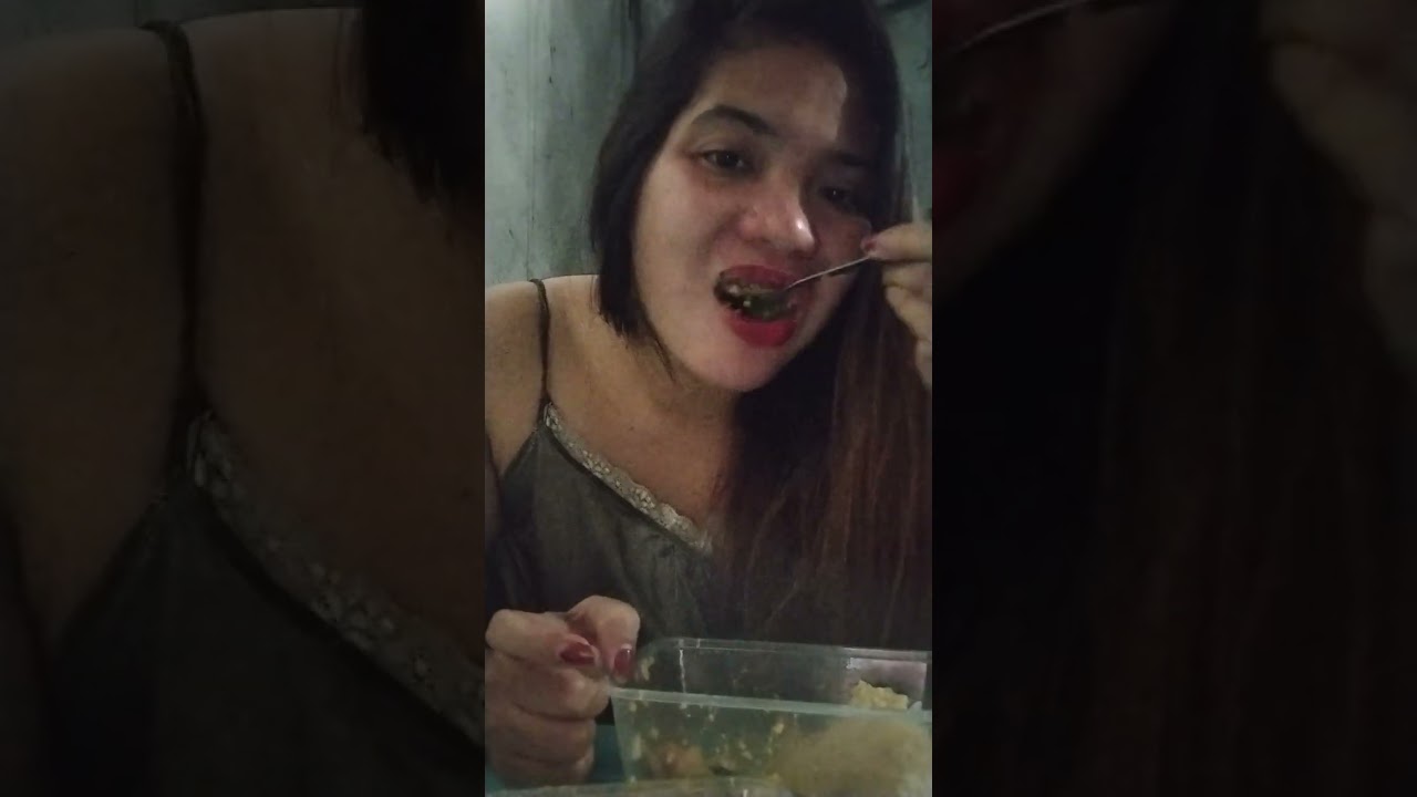 Binigyan ako ng kapit bahay na napakasarap na Kare Kare Pork! Kain mga kasissy ko! 🤤😋