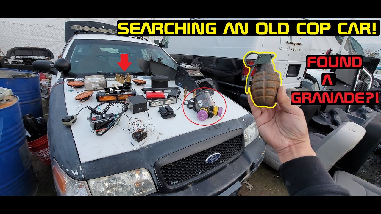 Searching Police cars found a grenade?! Crown Rick Auto